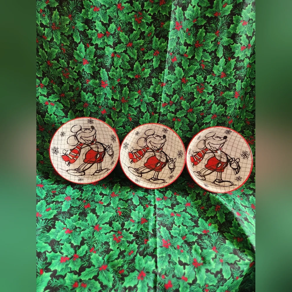 Mickey Mouse Christmas Bowls Small Set Of 3 New